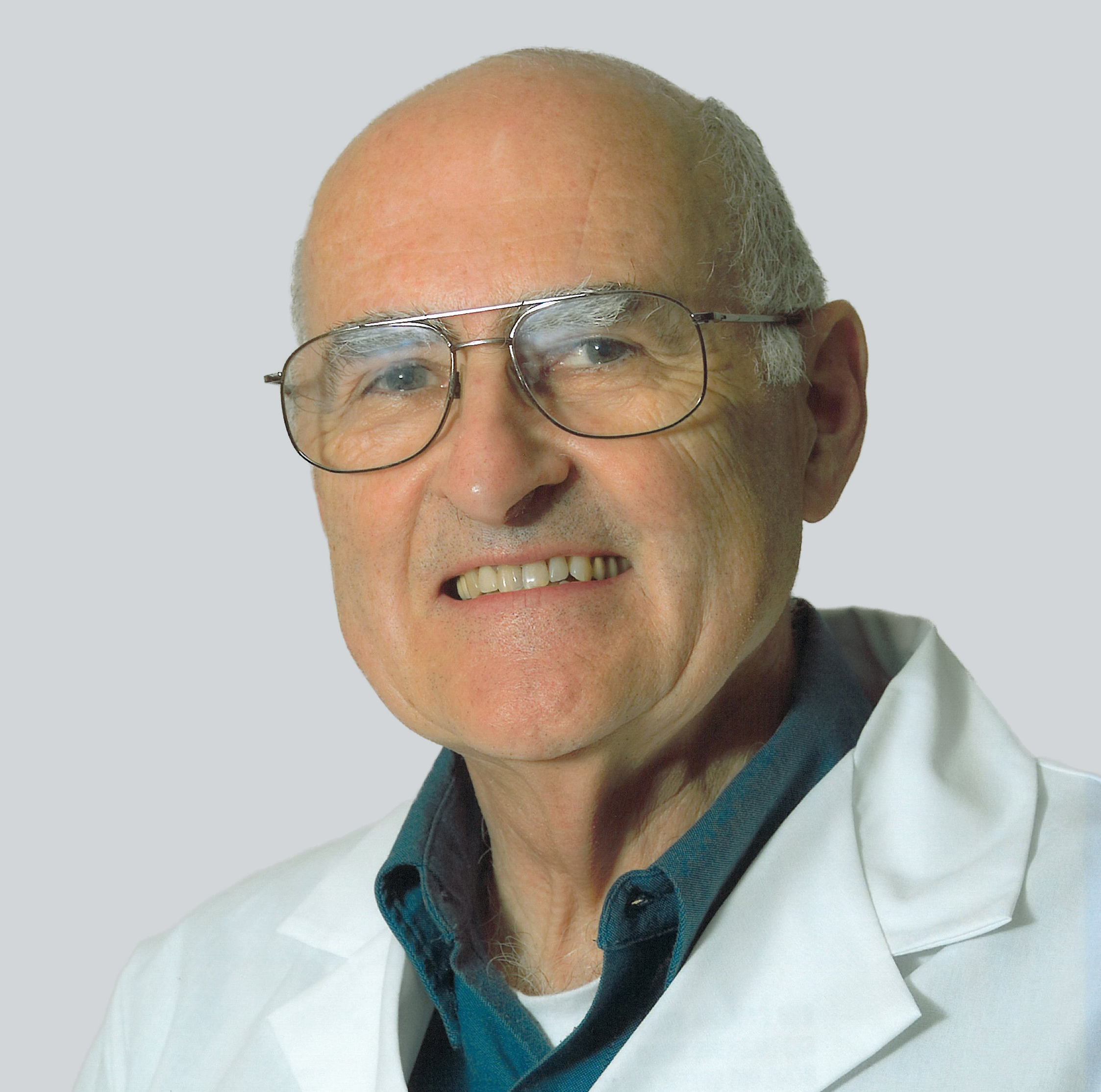 ROBERT DESMOND M.D.